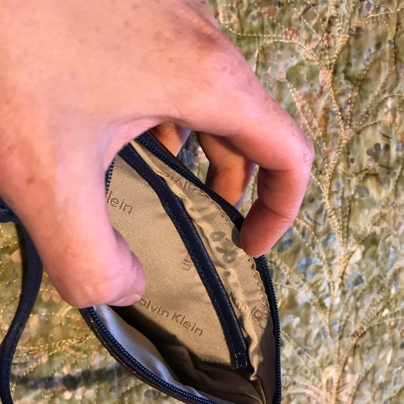 Calvin Klein wristlet - Picture 4 of 4